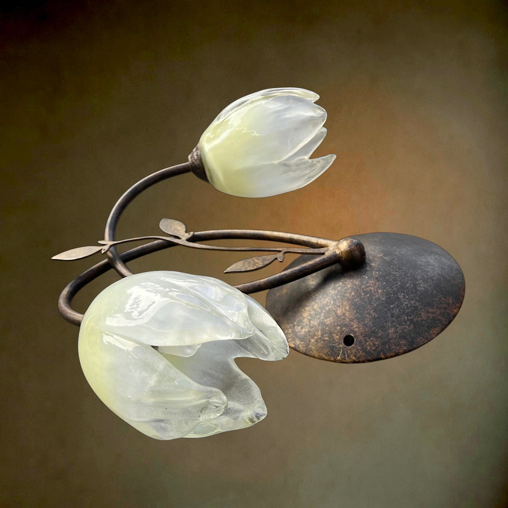 Paire d'Appliques Murales Florales Massive en Métal Patiné et Verre – Années 2000