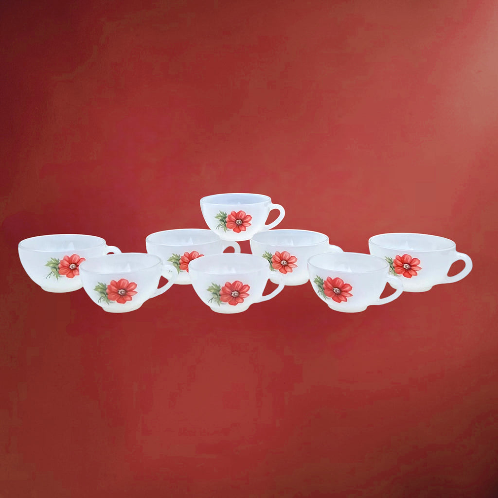 Service Arcopal Flore en Verre Opalin – 8 Tasses et 8 Soucoupes – Années 70