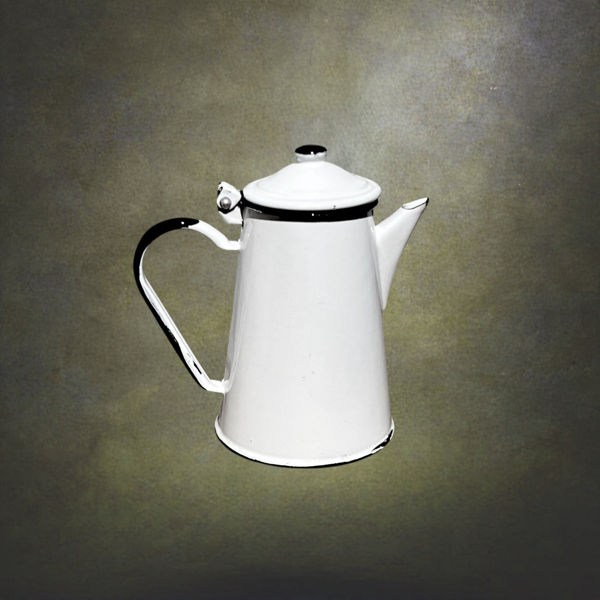 Cafetière Ancienne en Tôle Émaillée Blanche et Noire – Années 50