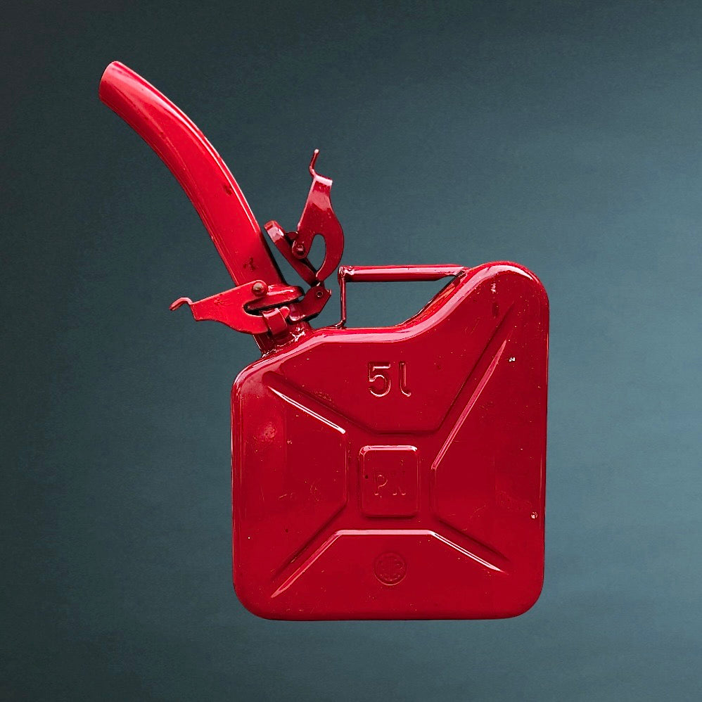 Jerrycan vintage métal rouge 5L P.N. avec bec verseur