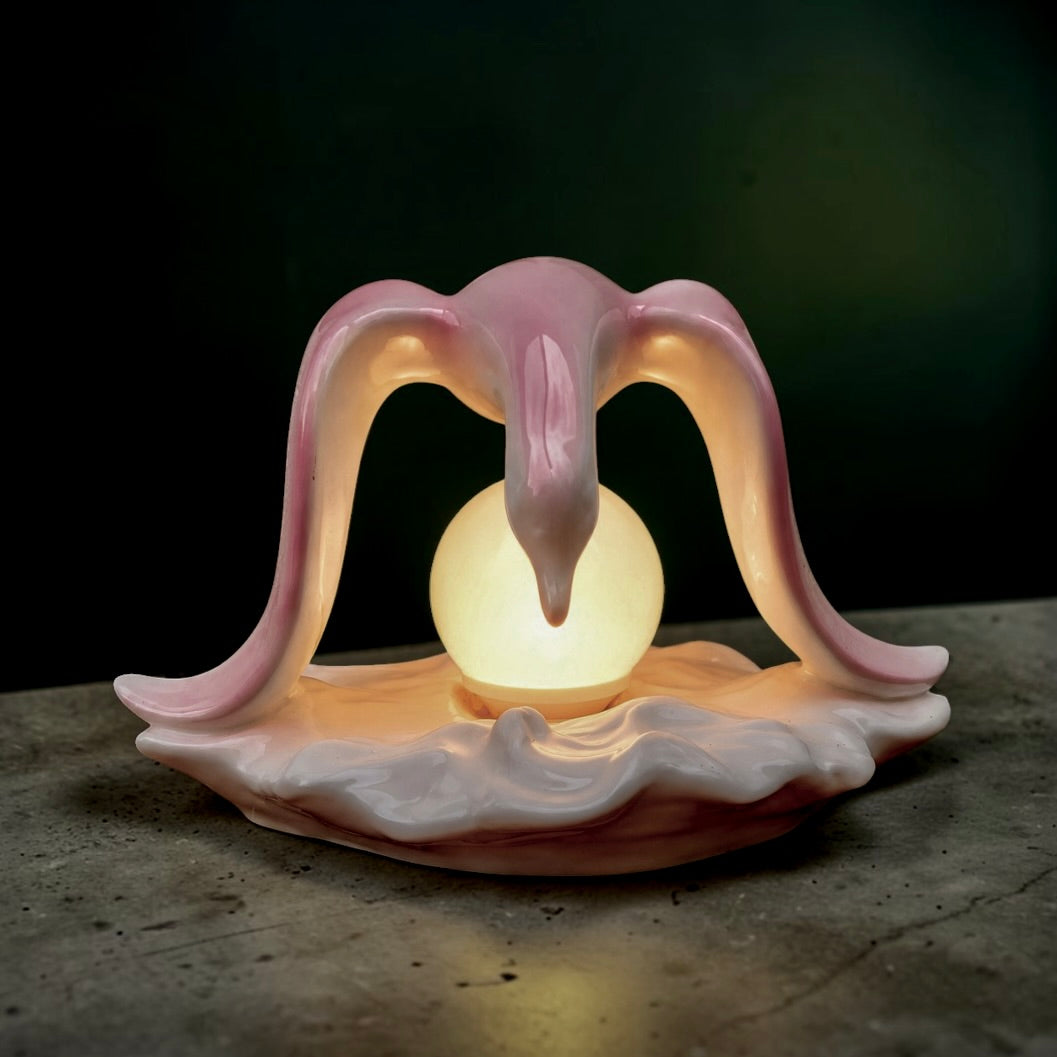 Lampe Mouette En Céramique Vernissée Rose Et Blanche Globe Opalin Années 60 70