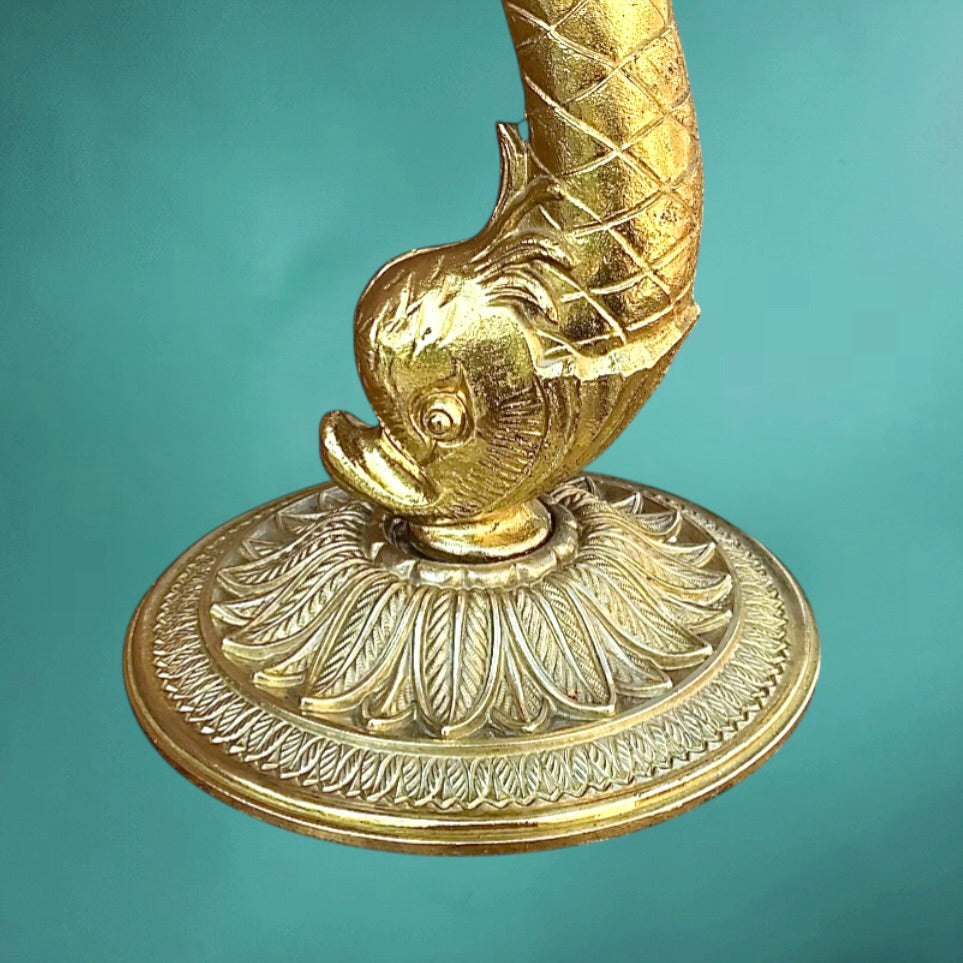 Ancien cendrier sur pied en laiton doré et onyx – poisson stylisé – vintage Hollywood Regency