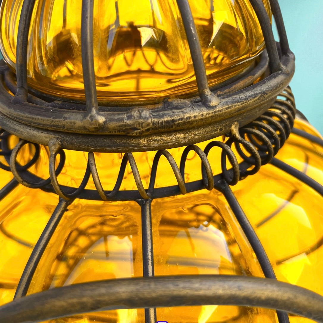 Bonbonnière vintage en verre soufflé ambré et métal – grand pot décoratif années 60
