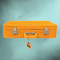 Valise vintage orange en Skaï années 1960 avec doublure satinée grise
