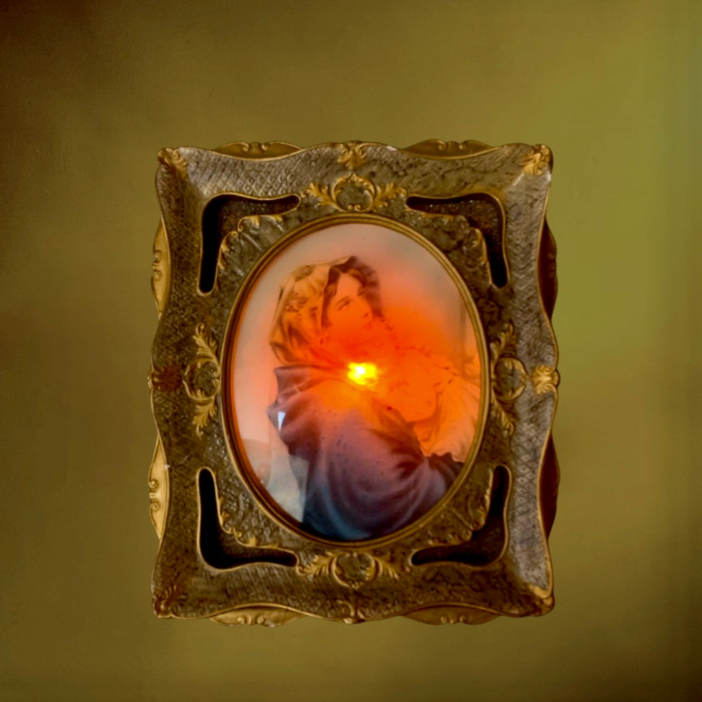 Cadre lumineux religieux vintage Vierge à l’Enfant – verre bombé et plâtre doré – années 1950