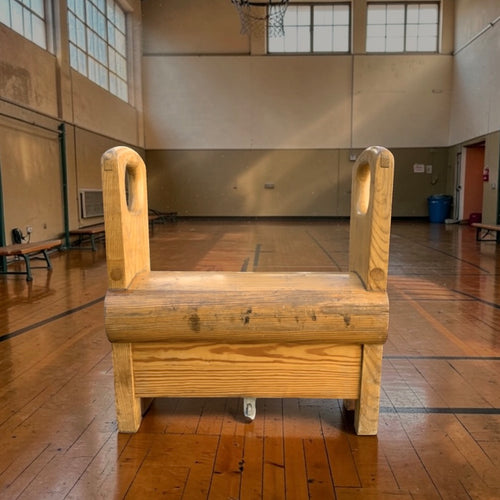 Agrès gymnastique ancien bois massif cheval arçon vintage déco industrielle