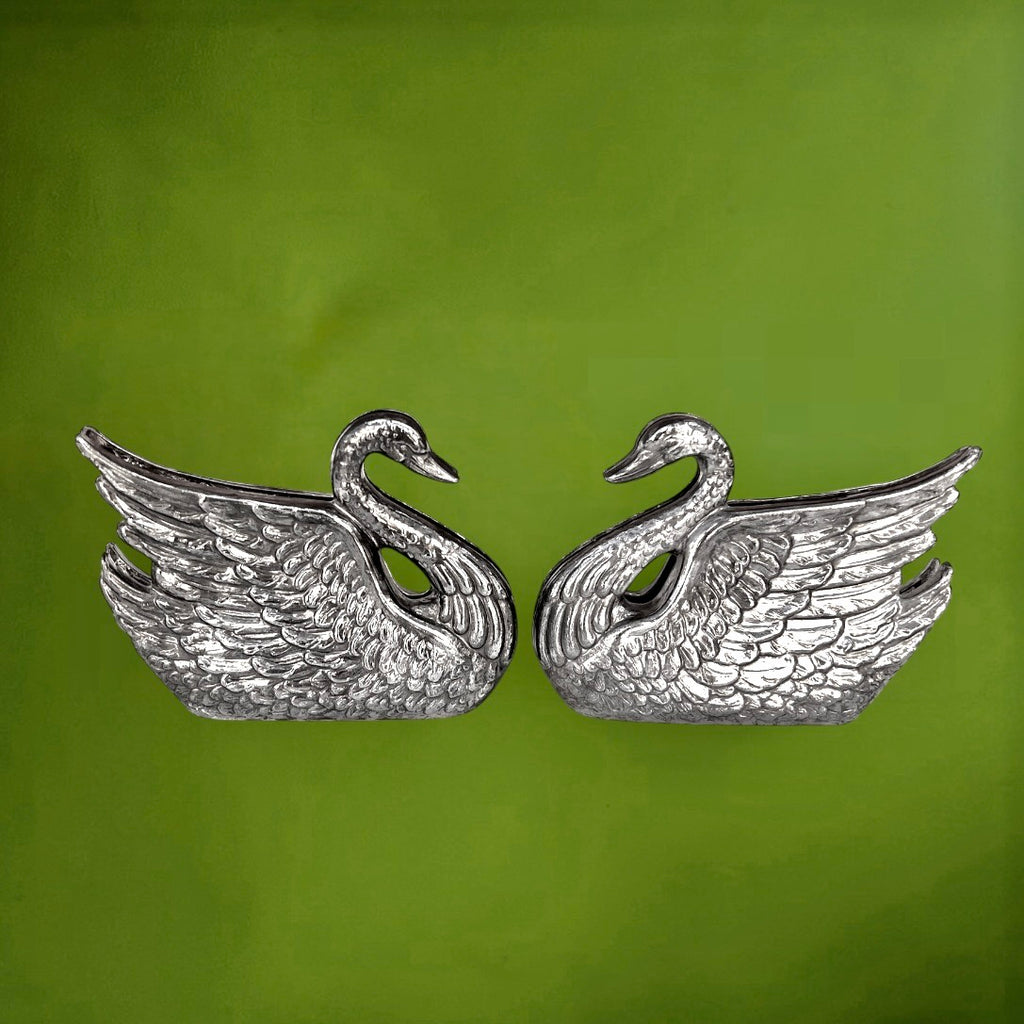 Paire de porte-serviettes cygnes vintage en métal argenté
