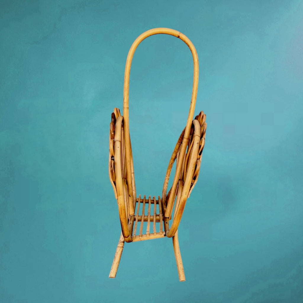 Porte-revue vintage en bambou années 60 – magazine rack rotin – design éventail bohème