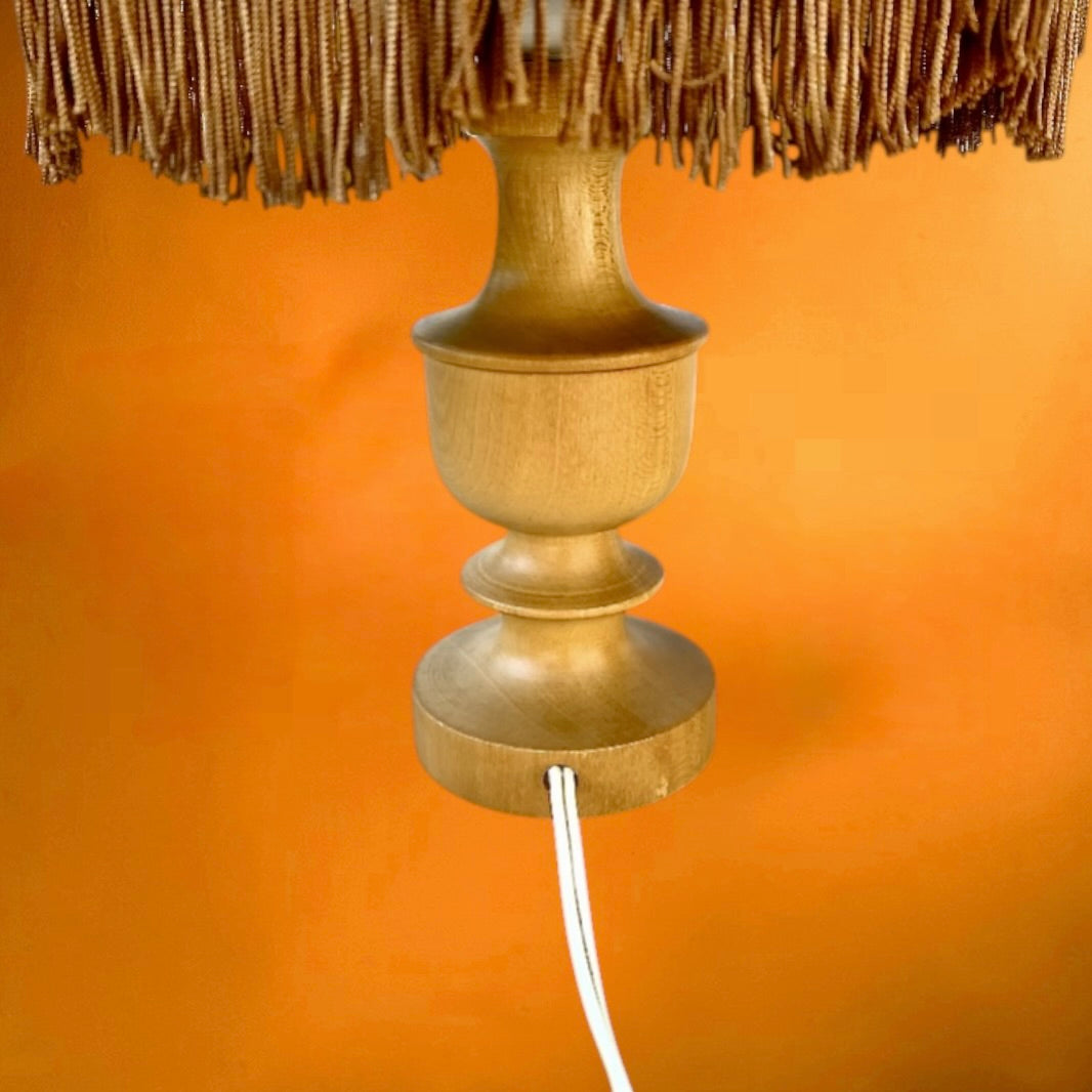 Paire lampes vintage bois abat-jour tissu franges années 70 lampe chevet rétro
