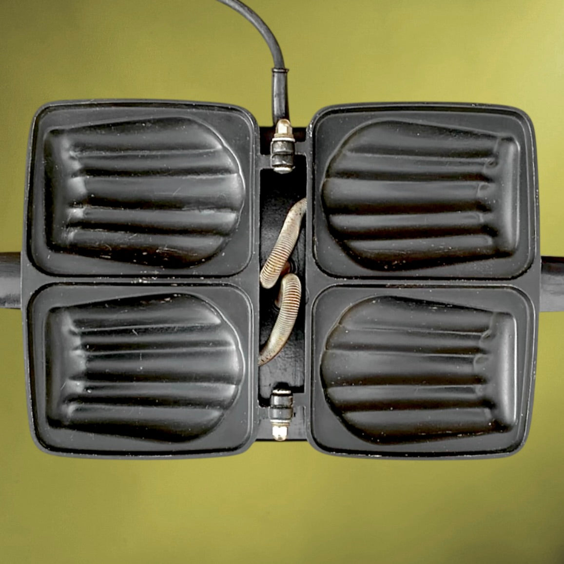 Appareil croque-monsieur vintage orange Bakélite années 60 70 grill sandwich rétro