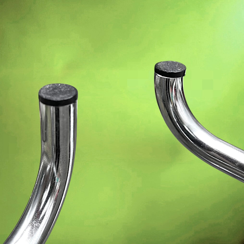 Paire de tabourets Brabantia vintage années 60 chrome et skaï noir design moderniste