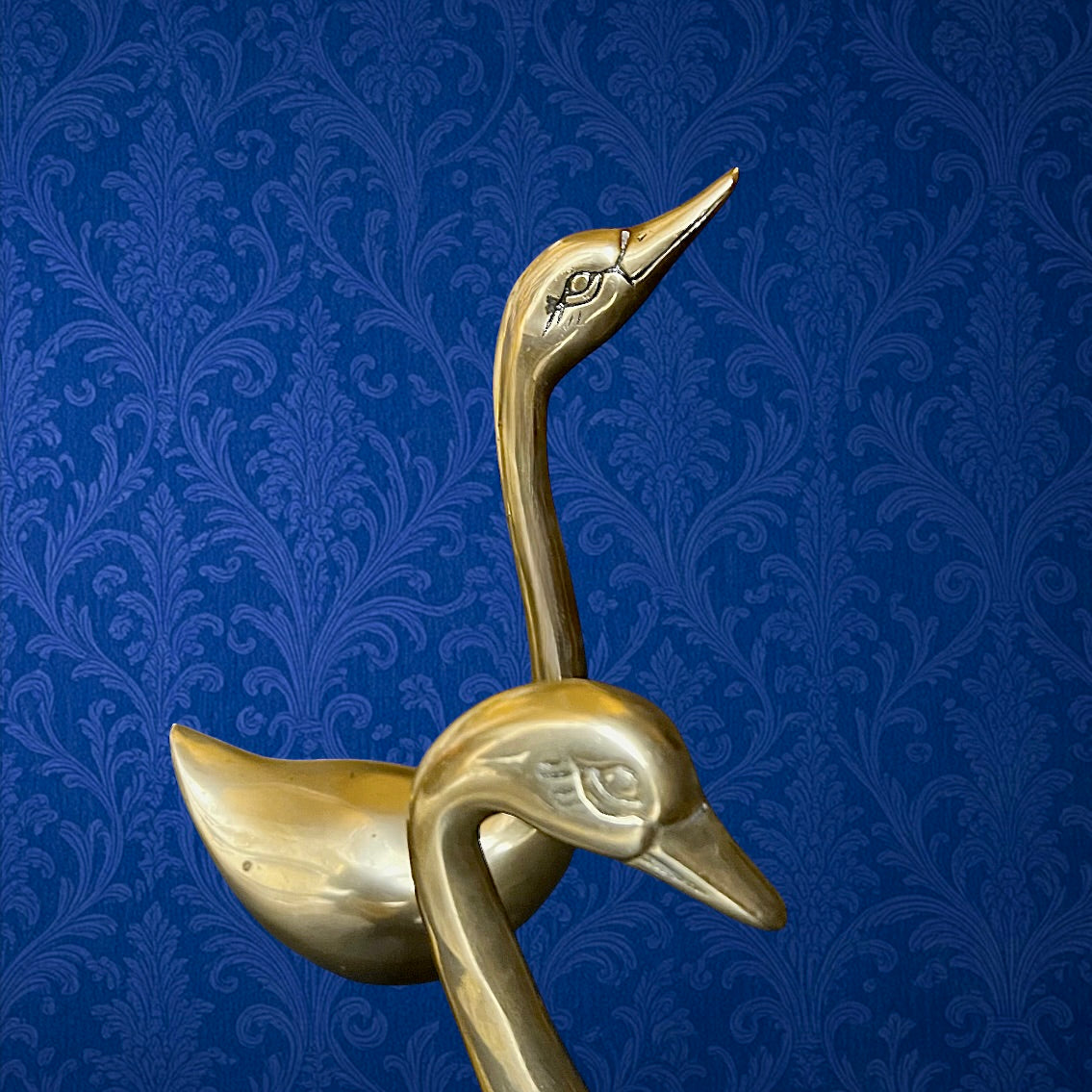 Cygnes décoratifs vintage en laiton massif • ensemble de 4 • style Hollywood Regency • années 70
