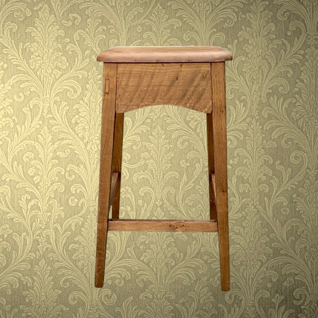 Tabouret d’organiste ancien en chêne massif • siège rustique • bois ancien