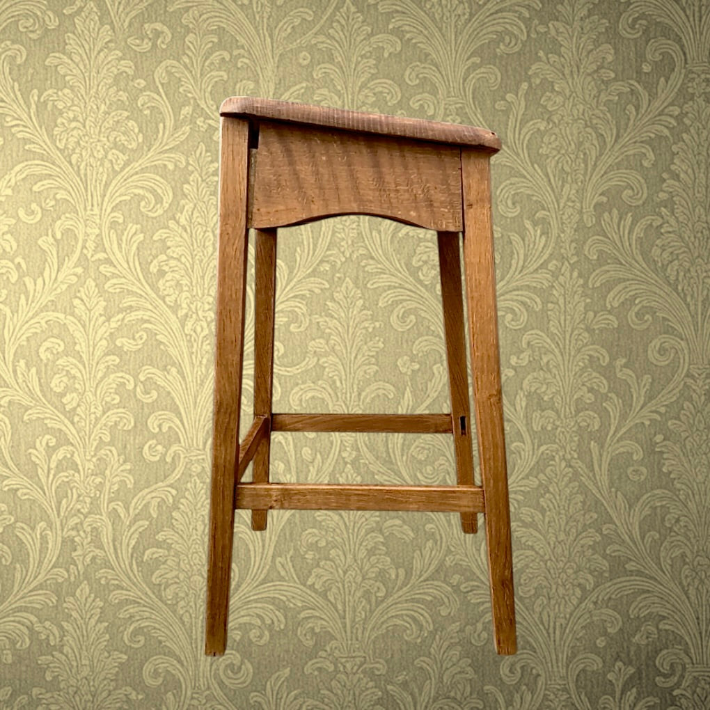 Tabouret d’organiste ancien en chêne massif • siège rustique • bois ancien