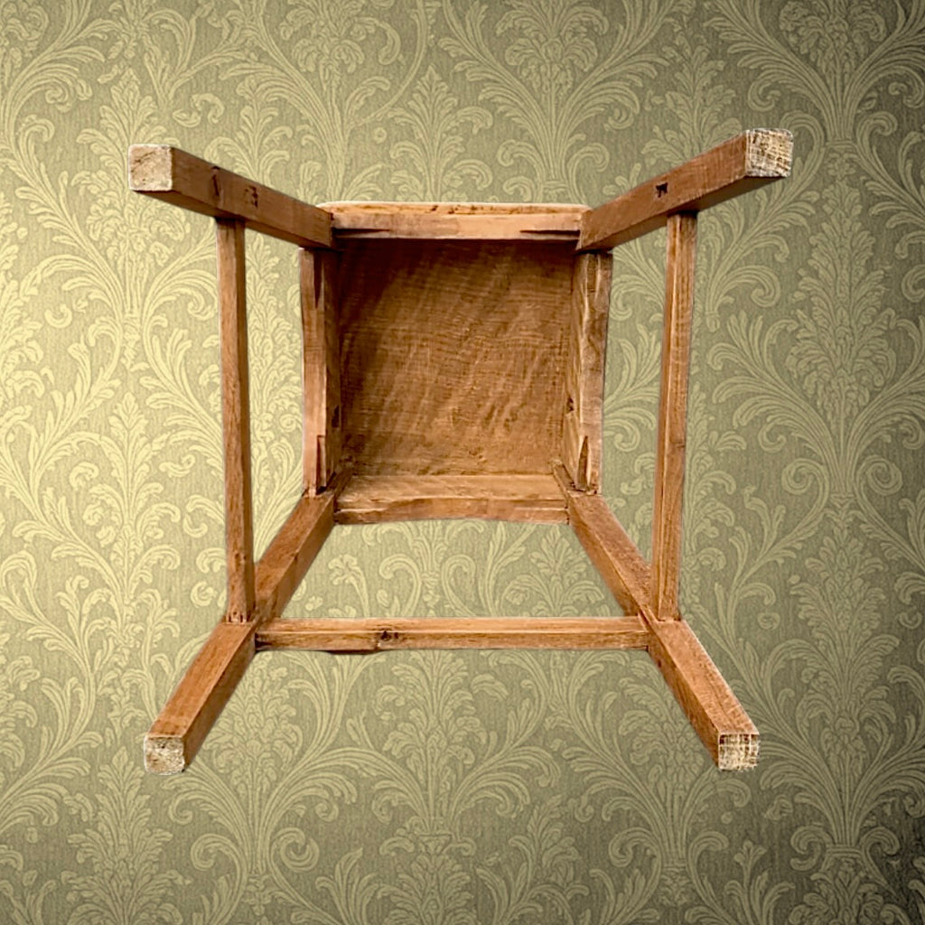 Tabouret d’organiste ancien en chêne massif • siège rustique • bois ancien