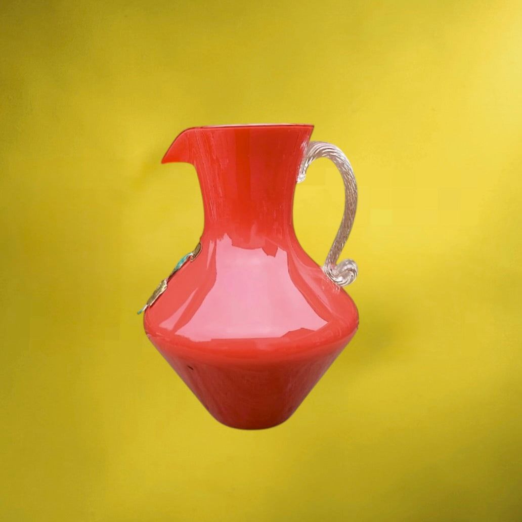 Vase pichet opaline rouge corail Florence vintage verre soufflé anse torsadée années 60
