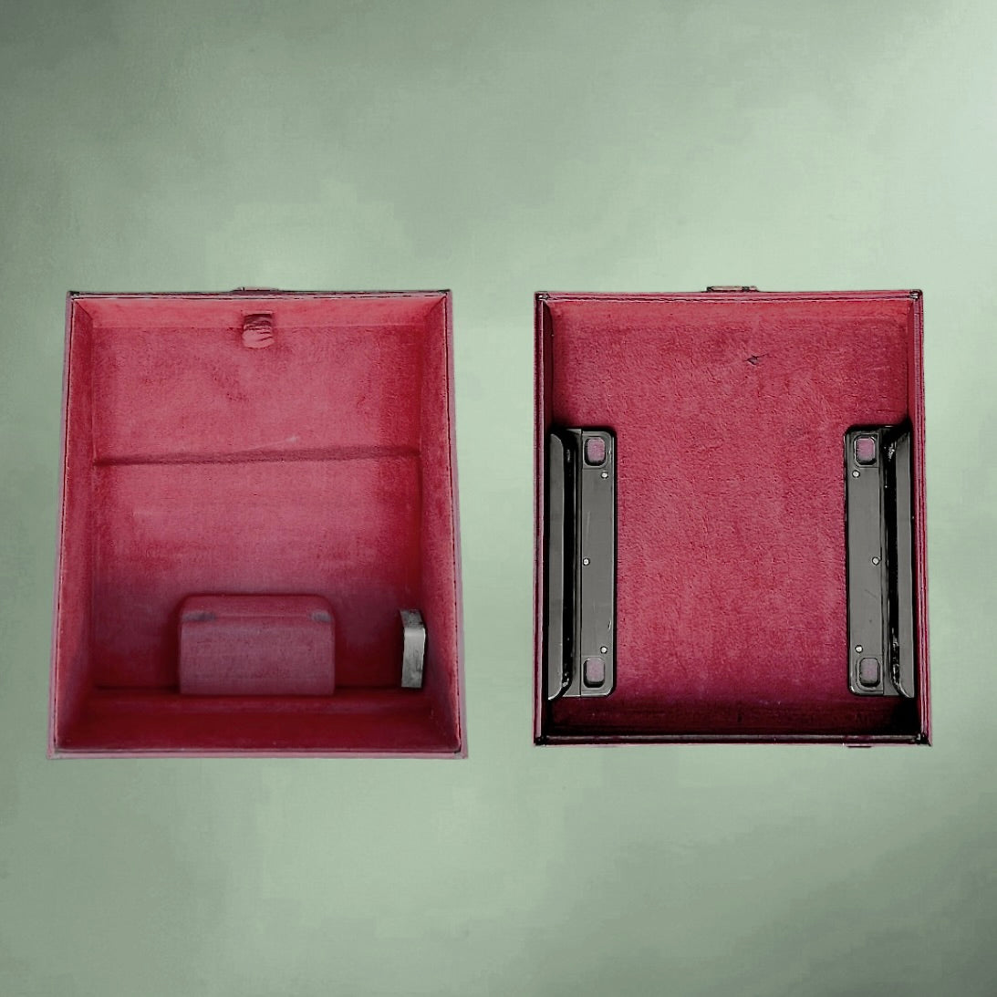 Machine à écrire OLIVETTI Studio 44 bleu – première série 1952 – design Marcello Nizzoli – valise d’origine