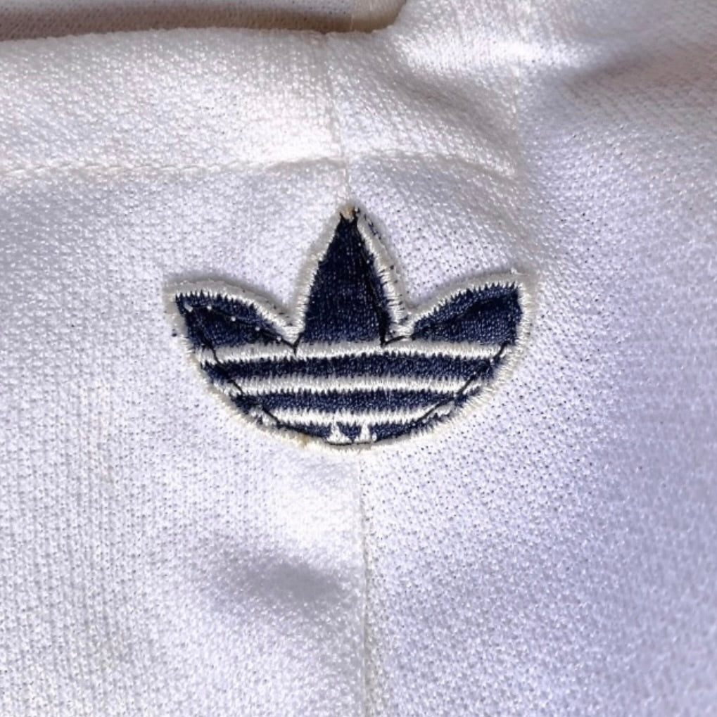 Robe de tennis ADIDAS vintage blanche – Made in England – années 70 – logo trèfle – sportswear rétro