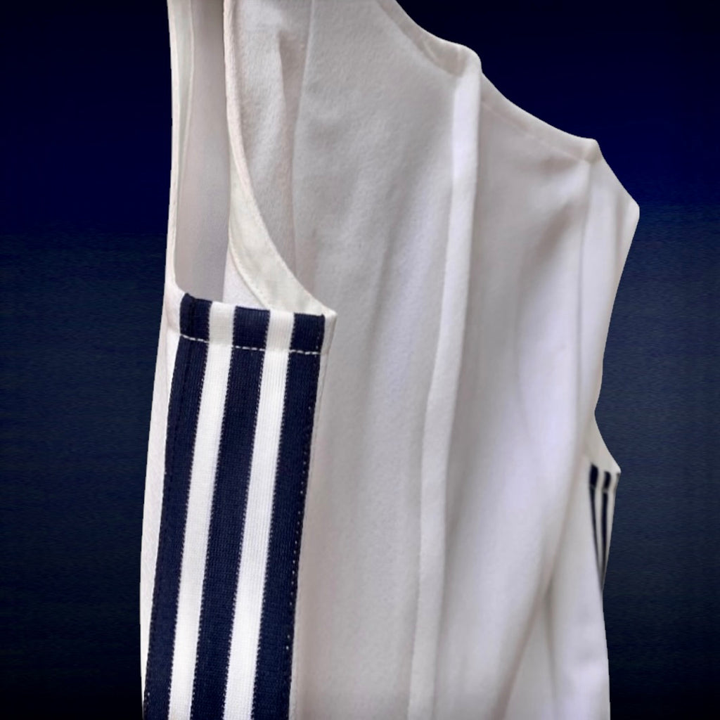 Robe de tennis ADIDAS vintage blanche – Made in England – années 70 – logo trèfle – sportswear rétro