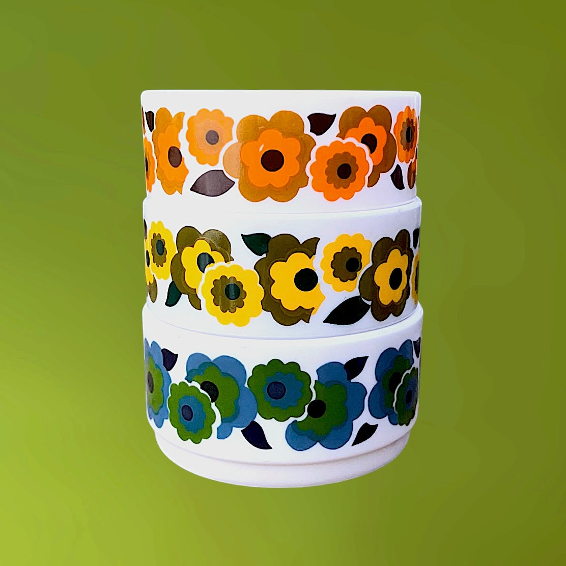 Lot de 6 ramequins Arcopal Lotus en verre opalin, décor floral années 70, couleurs vives, très bel état.