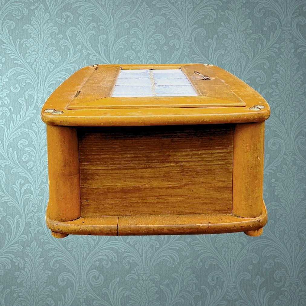 Boîte a pain ancienne en bois et céramique – Motif floral – Allemagne - Années 50