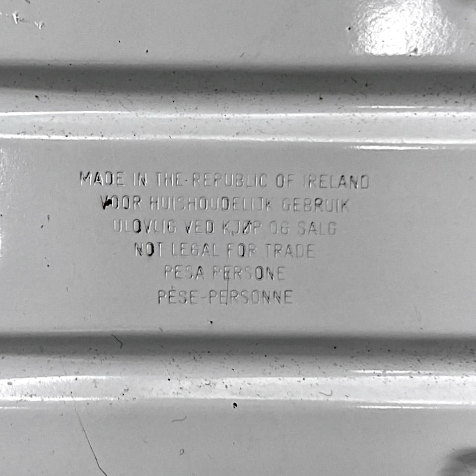 Pèse-personne Krups mécanique – métal blanc et surface verte – fabrication Irlande – années 70