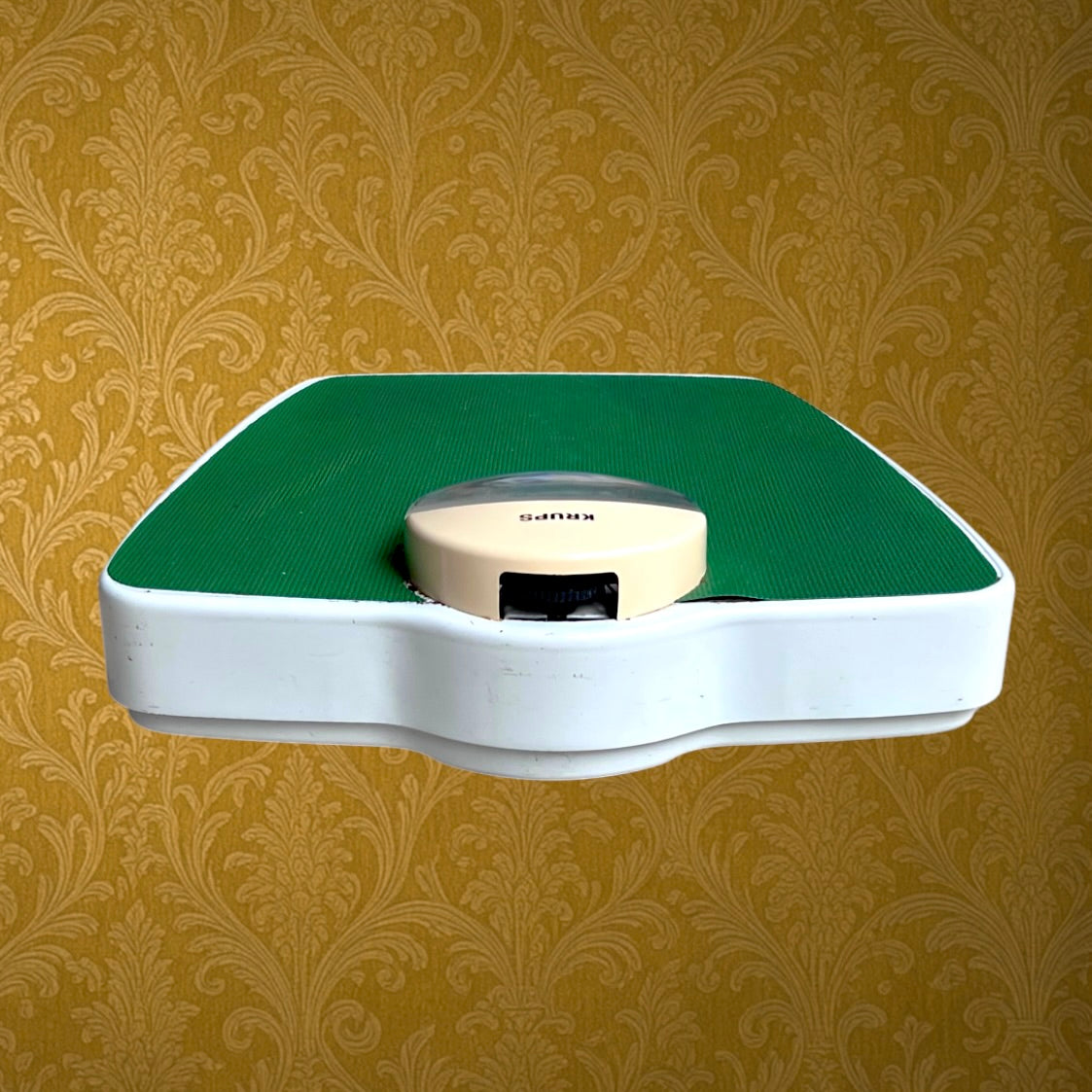 Pèse-personne Krups mécanique – métal blanc et surface verte – fabrication Irlande – années 70