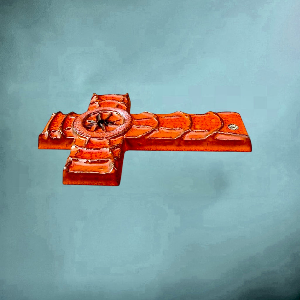 Croix Murale En Céramique Vernissée Rouge Motif Étoile Années 70