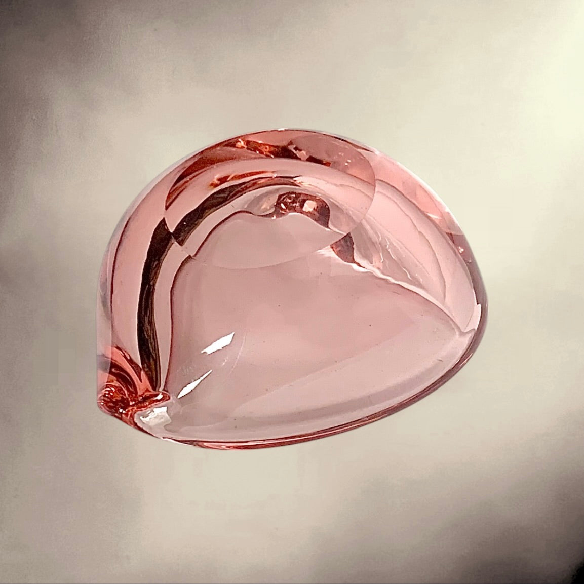 Cendrier En Verre Rose En Forme De Cœur - Années 70