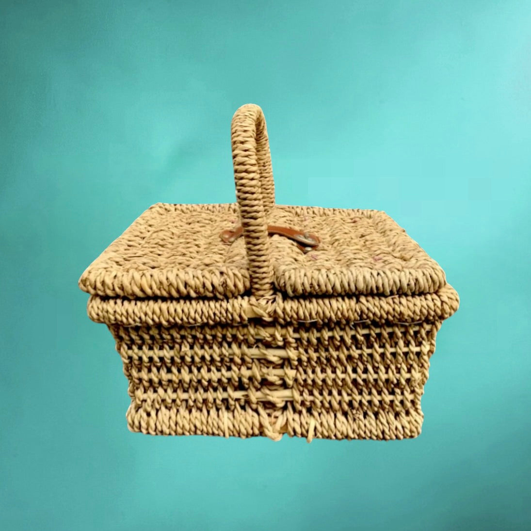 Panier de Pique-Nique Osier et Bois Fermoir Cuir Intérieur Écossais Années 70