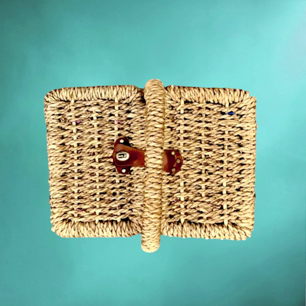Panier de Pique-Nique Osier et Bois Fermoir Cuir Intérieur Écossais Années 70