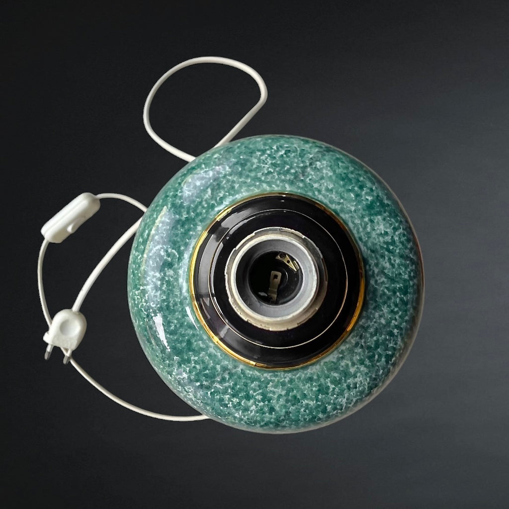 Pied de Lampe  en Céramique Verte Mouchetée Noire et Dorée Années 70 Style Hollywood Regency