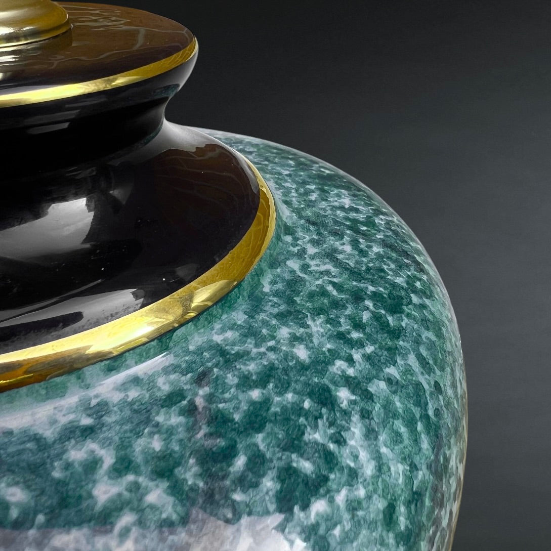 Pied de Lampe  en Céramique Verte Mouchetée Noire et Dorée Années 70 Style Hollywood Regency