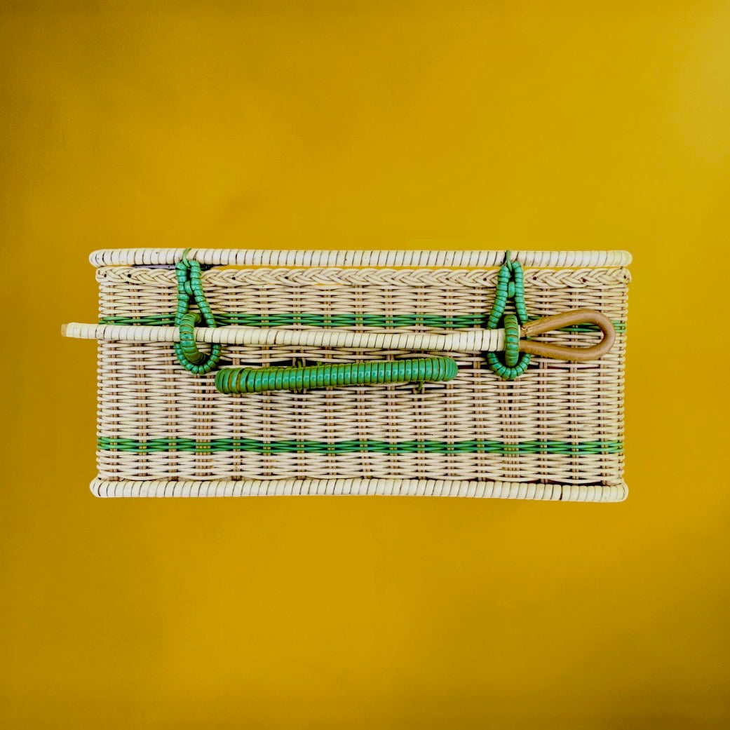 panier-pique-nique-scoubidou-vert-annees60