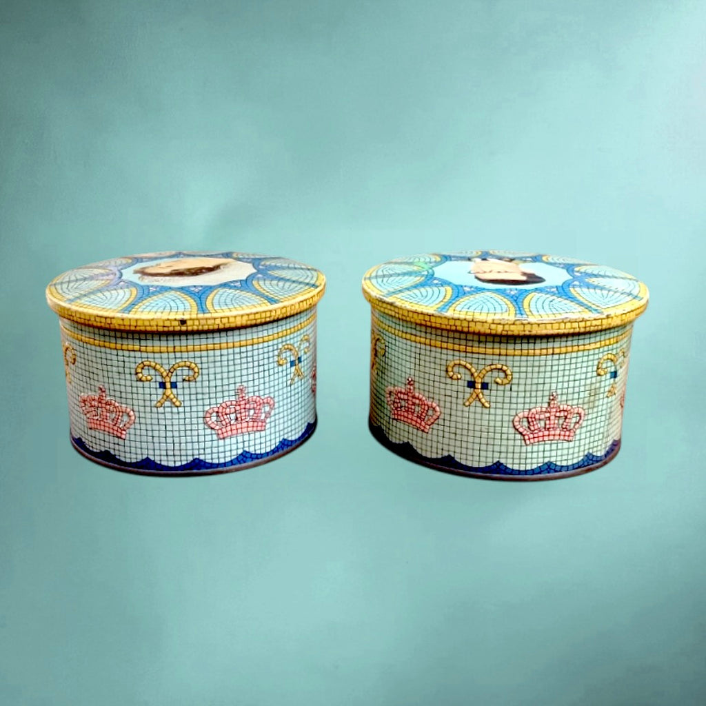 Duo de Boîtes Anciennes Le Vrai Sirop De Liège Roi Baudouin Reine Fabiola - Années 60