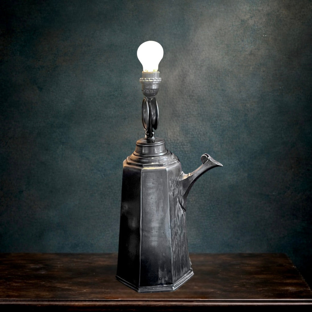 Ancien Pied de Lampe en Étain Prismenkanne Suisse Cruche à Vin Détournée XVIIIe XIXe Siècle