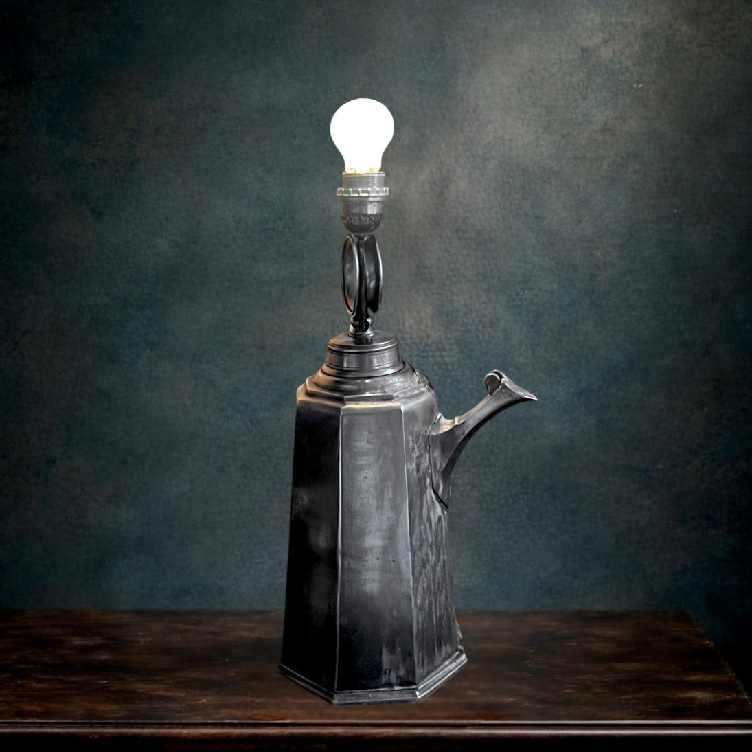 Ancien Pied de Lampe en Étain Prismenkanne Suisse Cruche à Vin Détournée XVIIIe XIXe Siècle