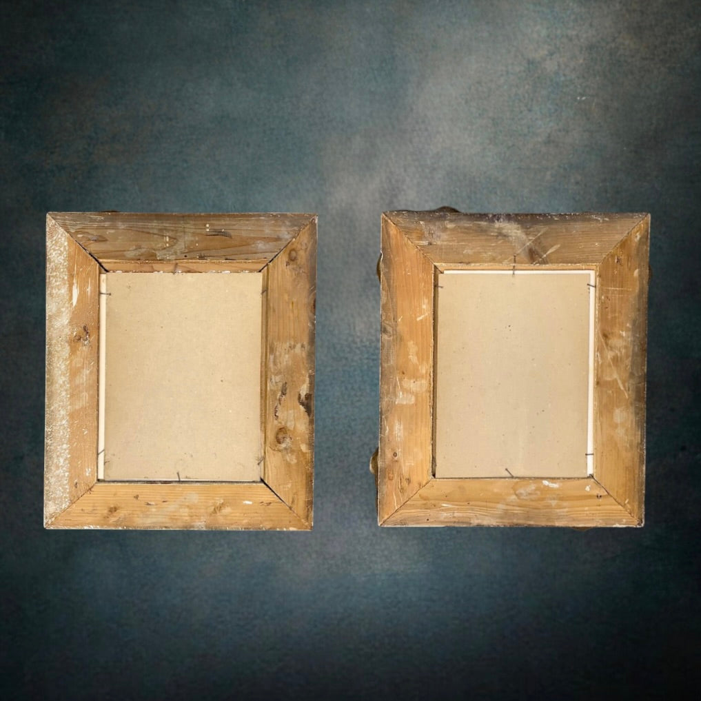 Paire de Cadres Anciens Dorés en Bois et Plâtre avec Portraits de Jeunes Communiantes - années 50