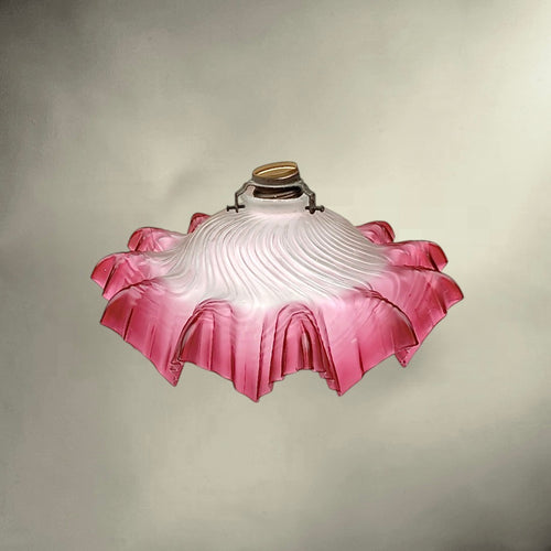 abat-jour-verre-rose-ondule-plafonnier-ancien