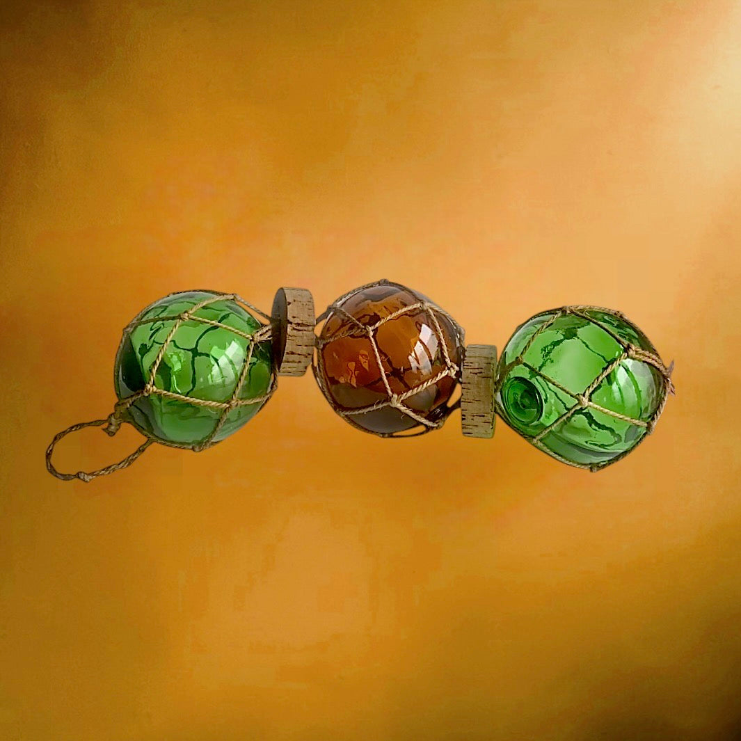 Ancien flotteur de pêche triple verre soufflé corde liège
