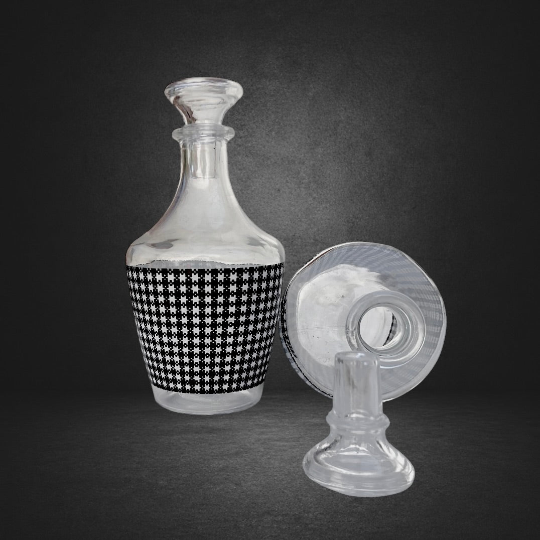 Service à Liqueur en Verre d’Arques - Pied De Poule - 2 Carafes et 24 Verres - Années 60