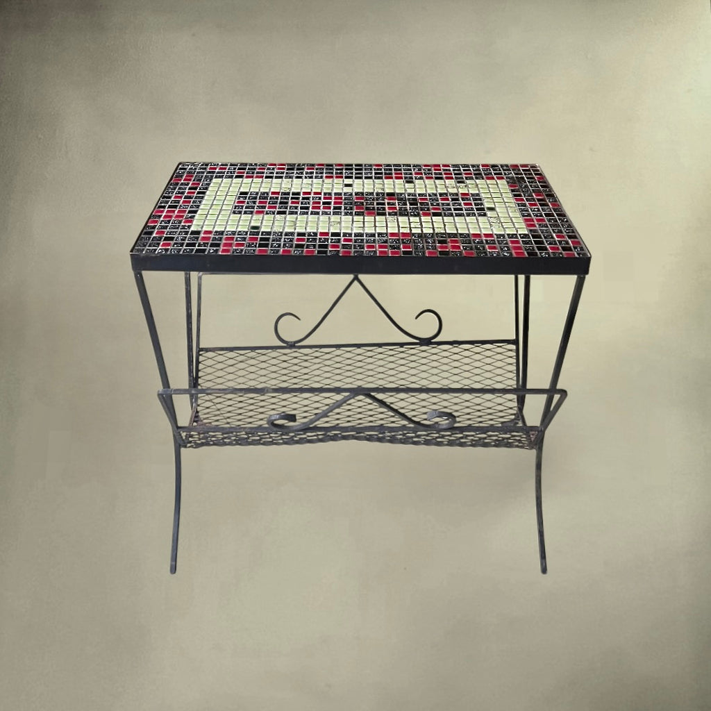 Table d’appoint porte-revues fer forgé plateau mosaïque années 60
