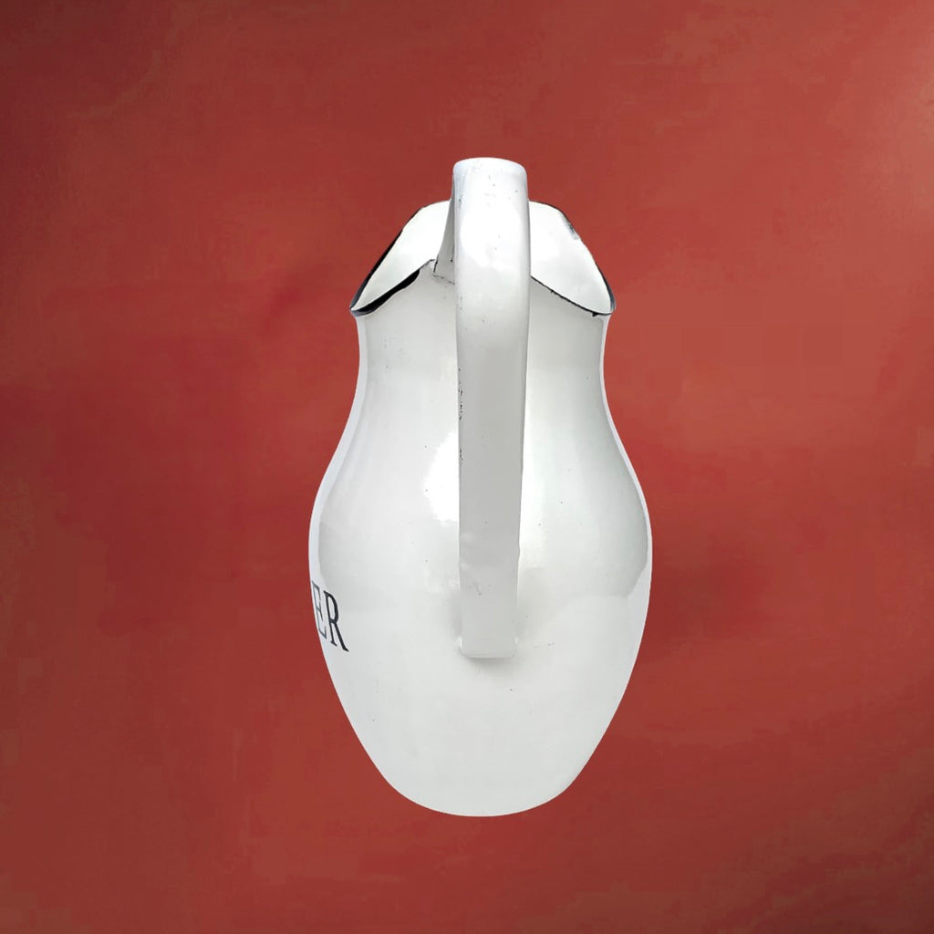 Pichet à Eau en Tôle Émaillée Blanche Inscription Water – Années 60