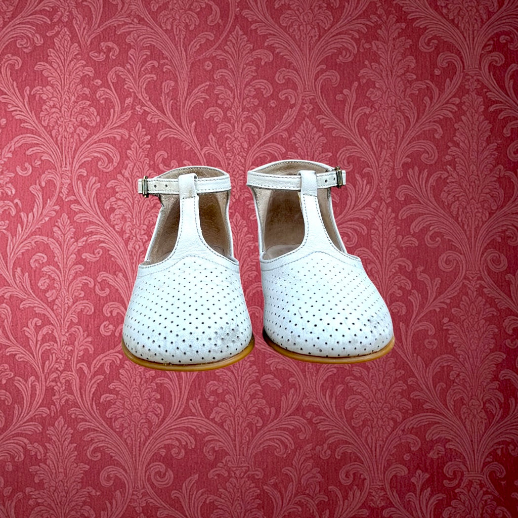 Chaussures Bébé ASTER Cuir Blanc Perforé Modèle Vigie Pointure 19 avec Boîte d’Origine - Années  60