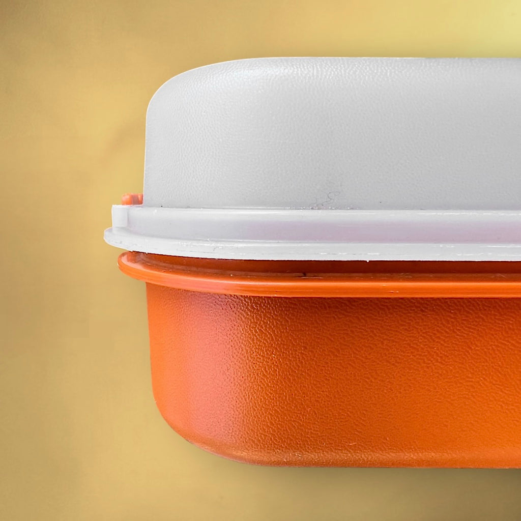 Boite lunch Tupperware vintage orange motif panneaux routiers lunch box années 70 (Copie)
