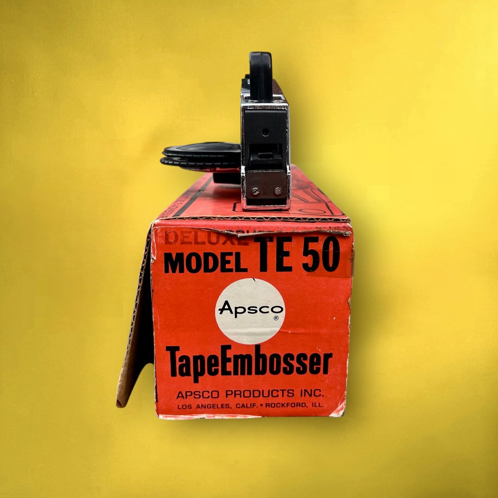Ancienne Étiqueteuse APSCO TapeEmbosser TE 50 Deluxe Métal Chromé Avec Boîte et Notice Années 60