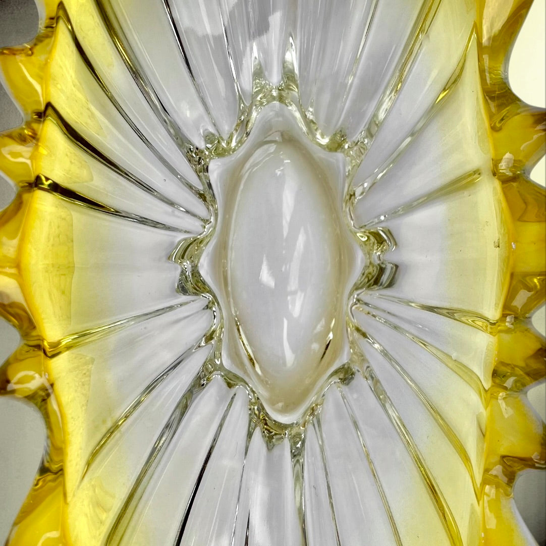 Grande Coupe de Table en Verre Soufflé Jaune et Transparent – années 60