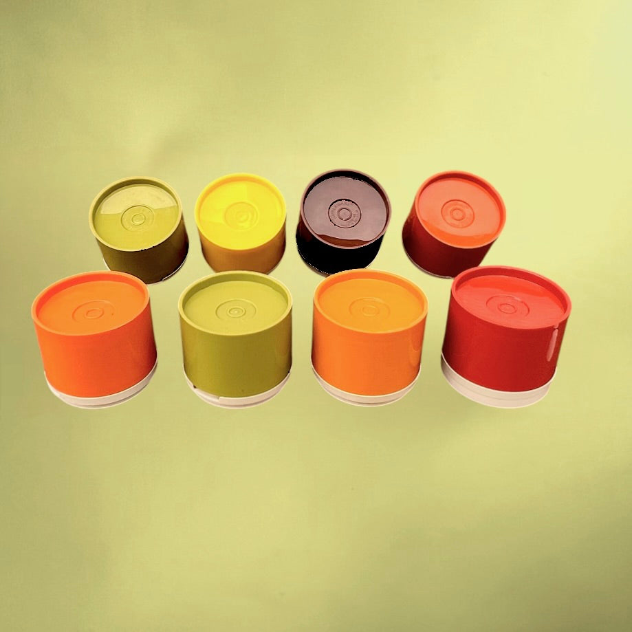 Tupperware 1308 - Tours de Pots à Épices en Plastique Coloré Pop – Made in Belgium - Années 70