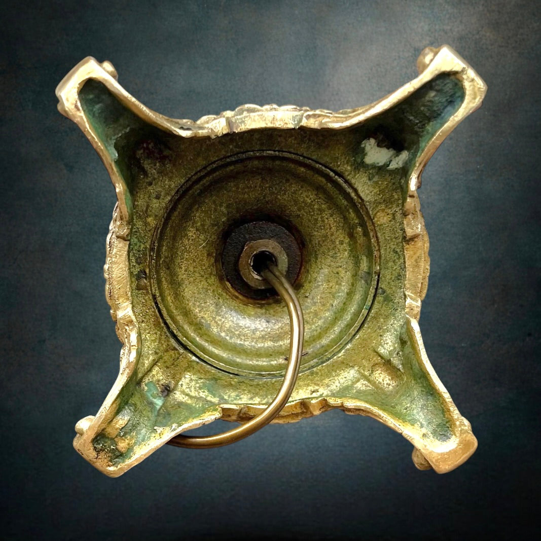 Pied de Lampe Ancien Style Bronze Doré Louis XVI – années 1950