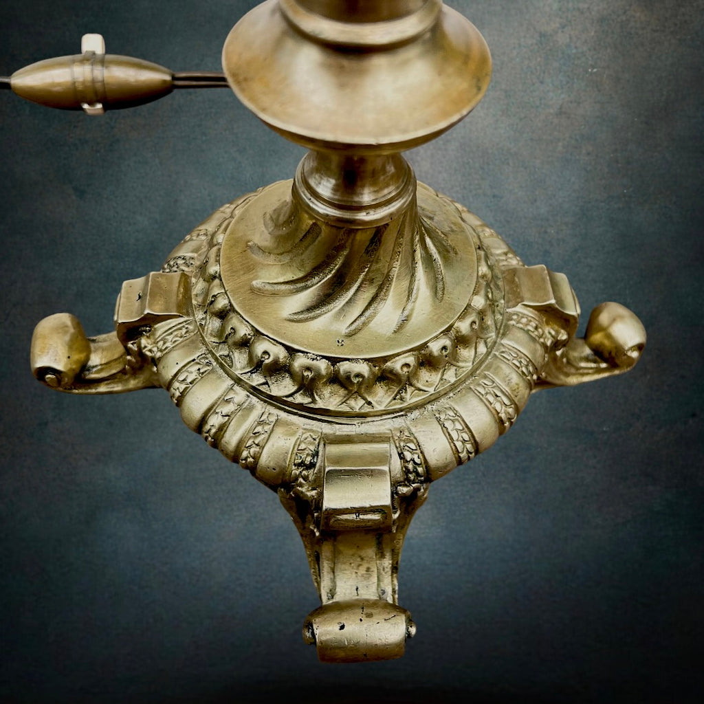 Pied de Lampe Ancien Style Bronze Doré Louis XVI – années 1950